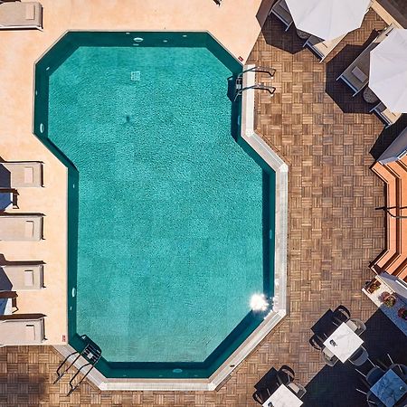 Bella Vista Hotel "By Checkin" 헐소니소스 외부 사진