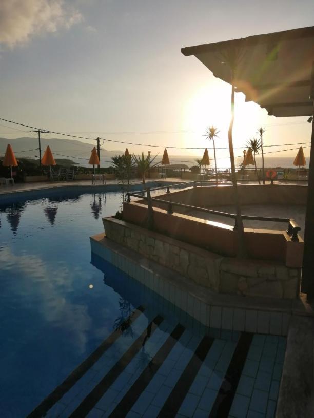 Bella Vista Hotel "By Checkin" 헐소니소스 외부 사진