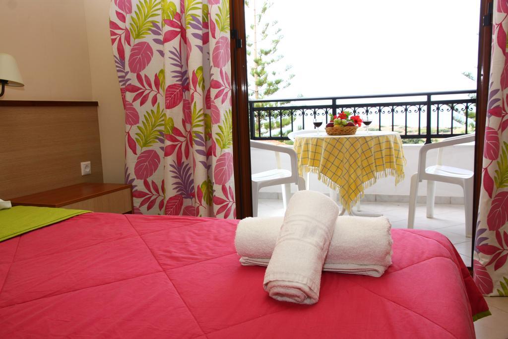 Bella Vista Hotel "By Checkin" 헐소니소스 외부 사진